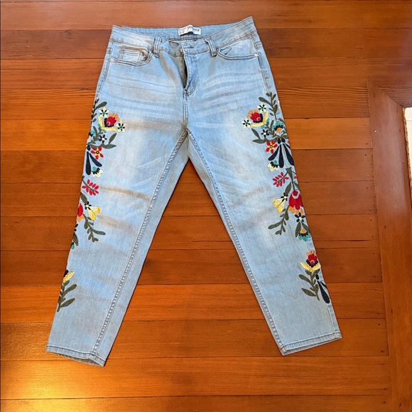 Sandpiper Denim - Floral Embroidered Skinny Jeans - Light Blue